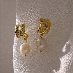 NEW Geometric Natural Pearl Drop Earrings